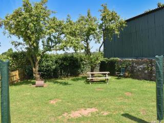 Lambing Shed - Uk12380 - 1