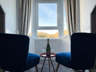 Riverside Cottage - Larkhall - 1
