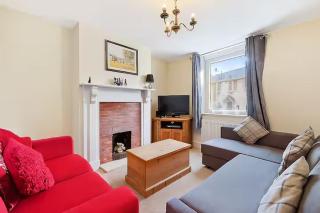 4 to 5 bedroom house near Burton Latimer, Isham and Welly - Isham - 0