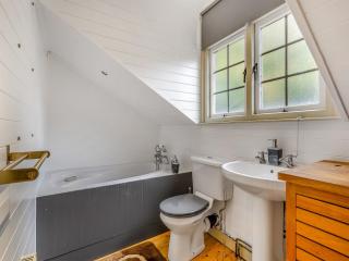 Casa Bowwow - Uk48047 - - 2
