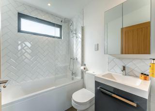 Swanborough Lakes Luxury Lodges - Lewes - 2