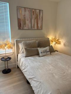 Modern Stay 7min Downtown Near Airport & Aquarium - Houston - 0