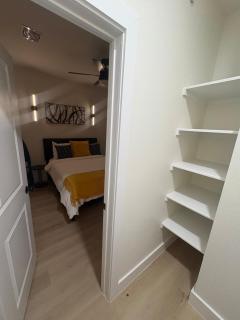Modern Stay 7min Downtown Near Airport & Aquarium - Houston - 3