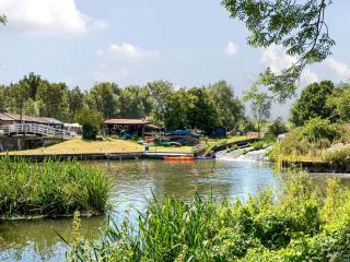 Island Lodge - Little Baddow - 9
