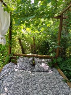 Insolite - Nuit à la belle étoile dans gazébo thaï près de la rivière - Les Plantiers - 7