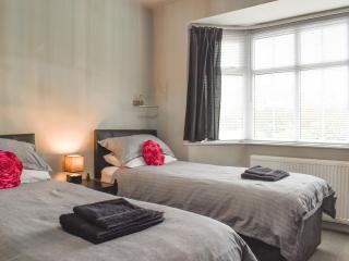 Redcot Holiday Bungalow - 9