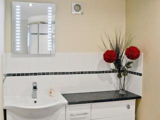 Stable Cottage - Penrhyn Bay - 3