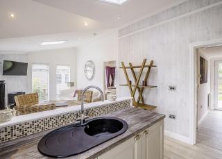 Ladera Retreat Lodges - Eaton - 2