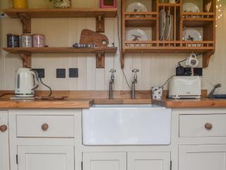 Shepards Hut - Frampton on Severn - 5