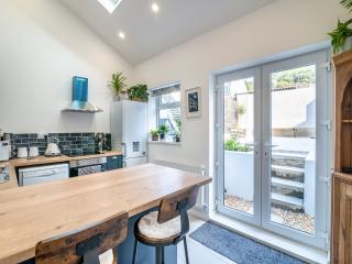 High Street Cottage - Treorky - 3