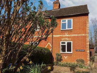5 Rose Cottages - Sandhurst - 0