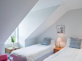 The Seaside Suite - Helensburgh - 4