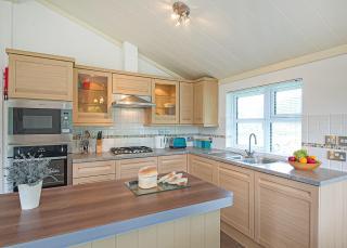 Parmontley Hall Lodges - Whitfield - 1