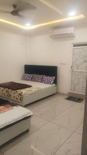 Hotel Ritesh Palace - Ujjain - 1