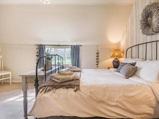 Swan House - Wangford - 5