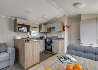 Meadow House Holiday Park - Amroth - 1