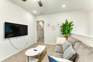 12 Mi to Dtwn McKinney Modern Gem with Patio and Yard - Anna - 2