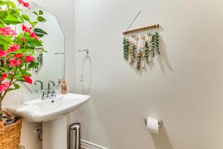 12 Mi to Dtwn McKinney Modern Gem with Patio and Yard - Anna - 3