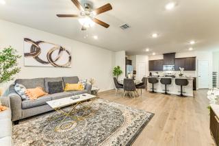 12 Mi to Dtwn McKinney Modern Gem with Patio and Yard - Anna - 7