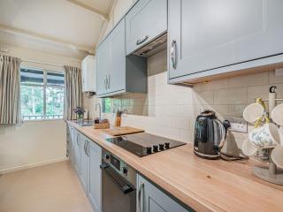 Peaceful Woodland Lodge - Cornisholme - 8