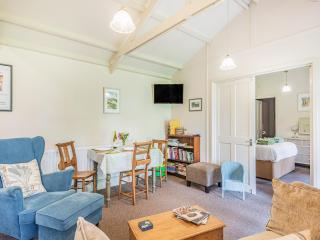 Peaceful Woodland Lodge - Cornisholme - 6