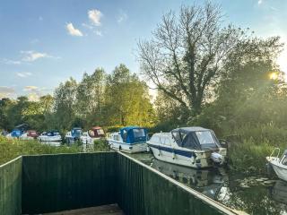Island Lodge - Little Baddow - 1