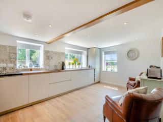 Manor Cottage - - 5