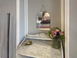 Frankfurt Flat - Uk44457 - Two Dales - 2