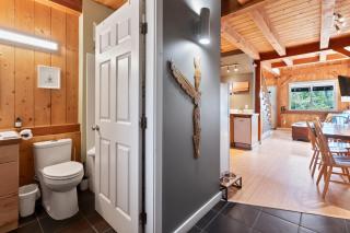 Bear Coast, Cabin with Hot Tub, Patio, and Waterview - Ucluelet - 1
