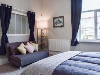 Apartment 2 - Scarborough - 2