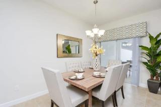 Townhome com Piscina Privada– Storey Lake - 6