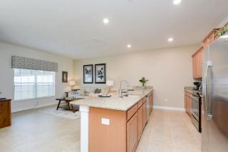 Townhome com Piscina Privada– Storey Lake - 5