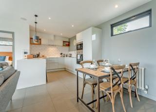 Swanborough Lakes Luxury Lodges - Lewes - 4