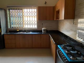 Skyline Serenity Loft - Accra - 7