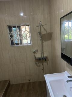 Skyline Serenity Loft - Accra - 6