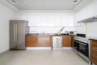 3BR Apartment in the heart of Dubai Marina - 4