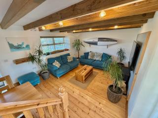 Stylish Cottage - Walk to Beach & Pubs & Fast WiFi - St Agnes - 0