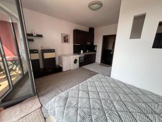 Kazanlak CENTRAL Studio Apartment Guesthouse Flat, Glorious Views & Free Parking! Self Check-in, Super place ! - Kazanlak - 3