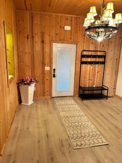 Newly Remodeled House on Cedar Lake! - - 7