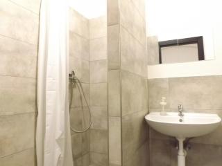 Room close to the centre H4 - Praag - 5