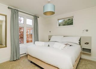 Canterbury Reach Lodge Retreat - Petham - 8