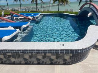 Tilt-Ta-Dock Resort Belize - Corozal Town - 9