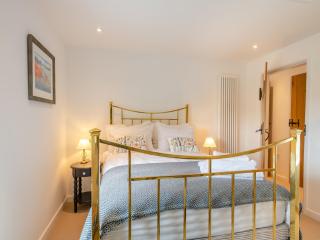 Manor Cottage - - 2