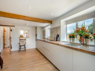 Manor Cottage - - 4