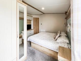 Family Cabin - Selsey - 3