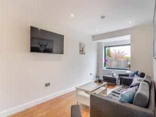 South View - Carlton Miniott - 7