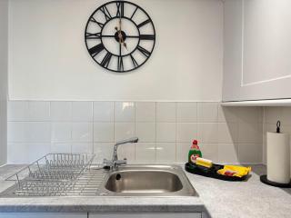 Coastal 2 Bathroom Apartment, Free Parking - Moreton - 2