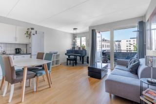 Central Apt with 2 balconies - 0