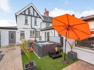 3 Bed in Deganwy 86040 - Conwy - 0