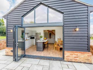 4 Bed in Dunstable 93632 - - 8